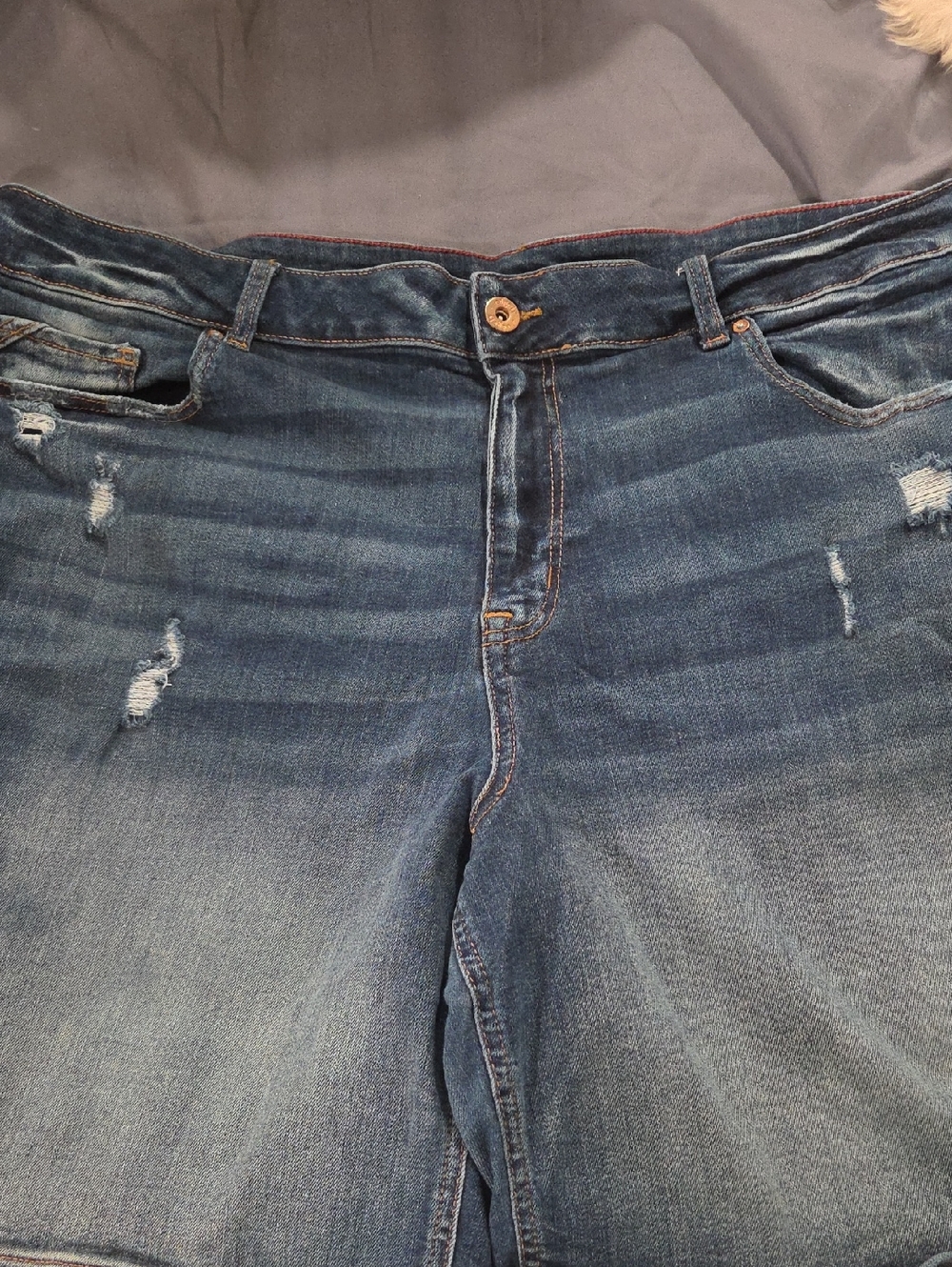 Edgely Distressed Dark Blue Boyfriend Jeans